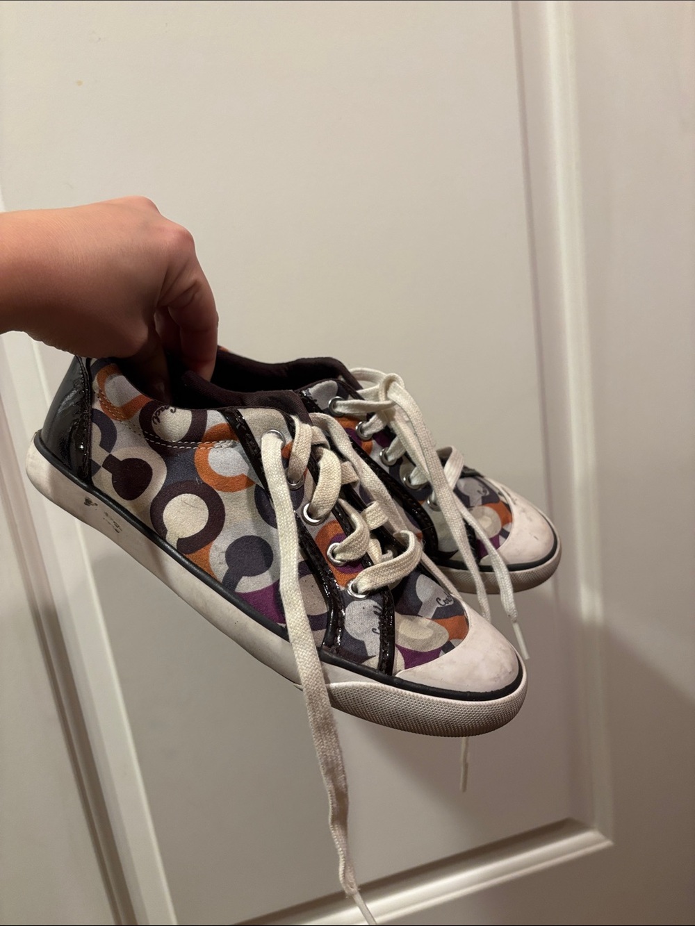 Coach Signature Circle Low-Top Sneakers - Black, White, Purple, Orange